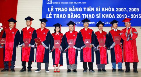Lễ trao bằng cho 02 tân tiến sĩ và 108 tân thạc sĩ tại trường Đại học Kiến Trúc TP.HCM (25/03/2016)
